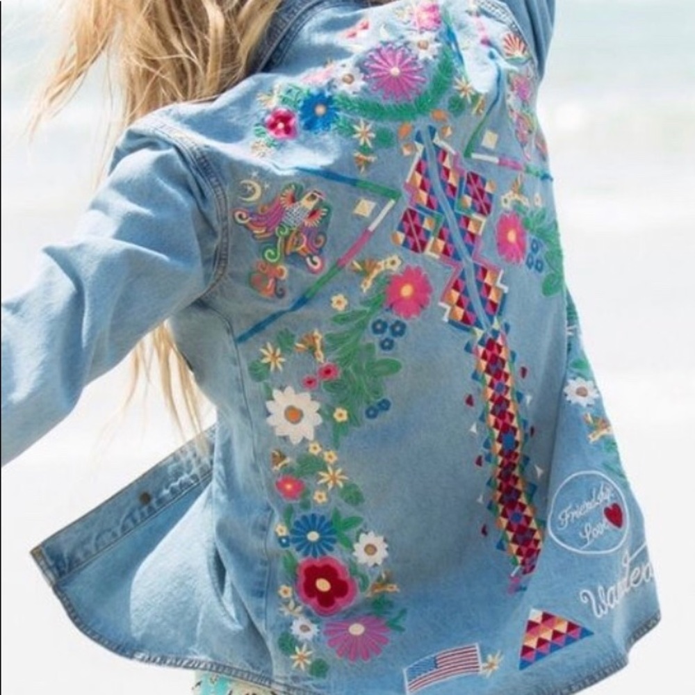 NWOT✨Spell and Gypsy Embroidered Denim Top